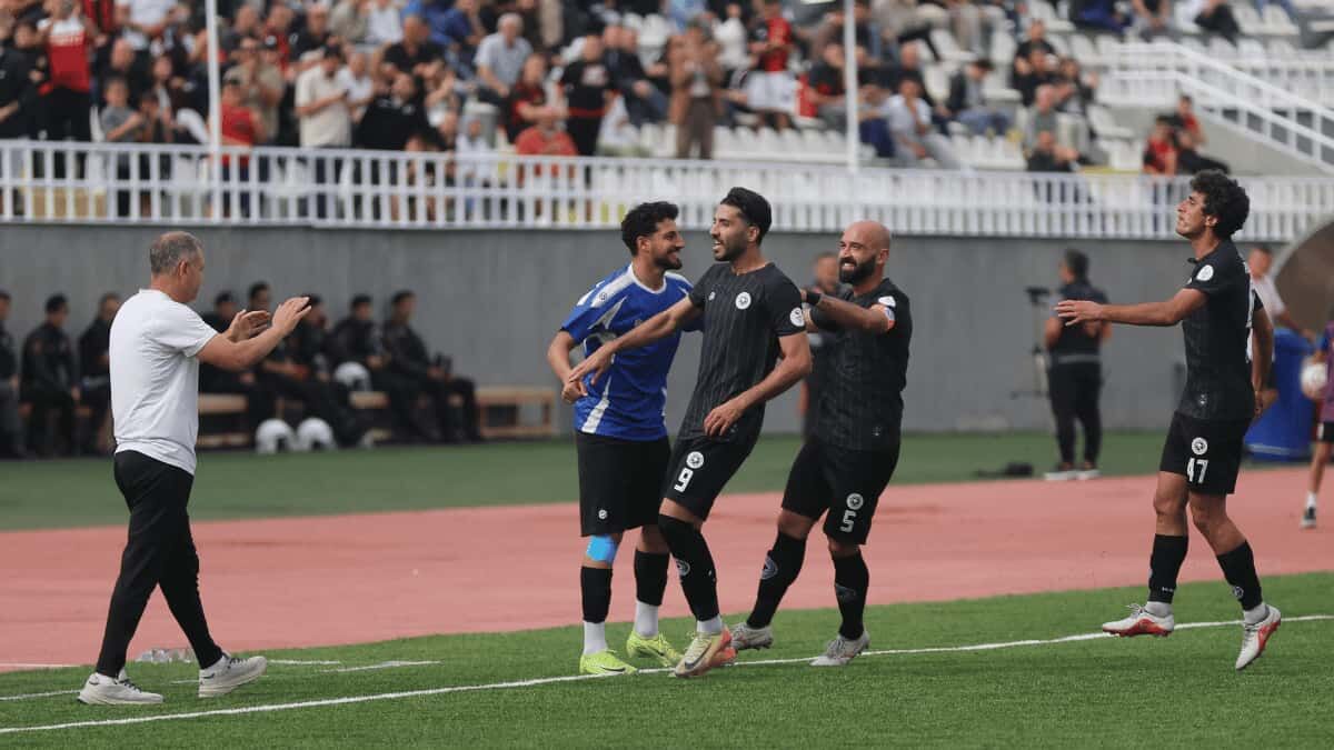 Eskişehir Anadolu, Ayvalıkgücü Belediyespor'u 3 golle mağlup etti