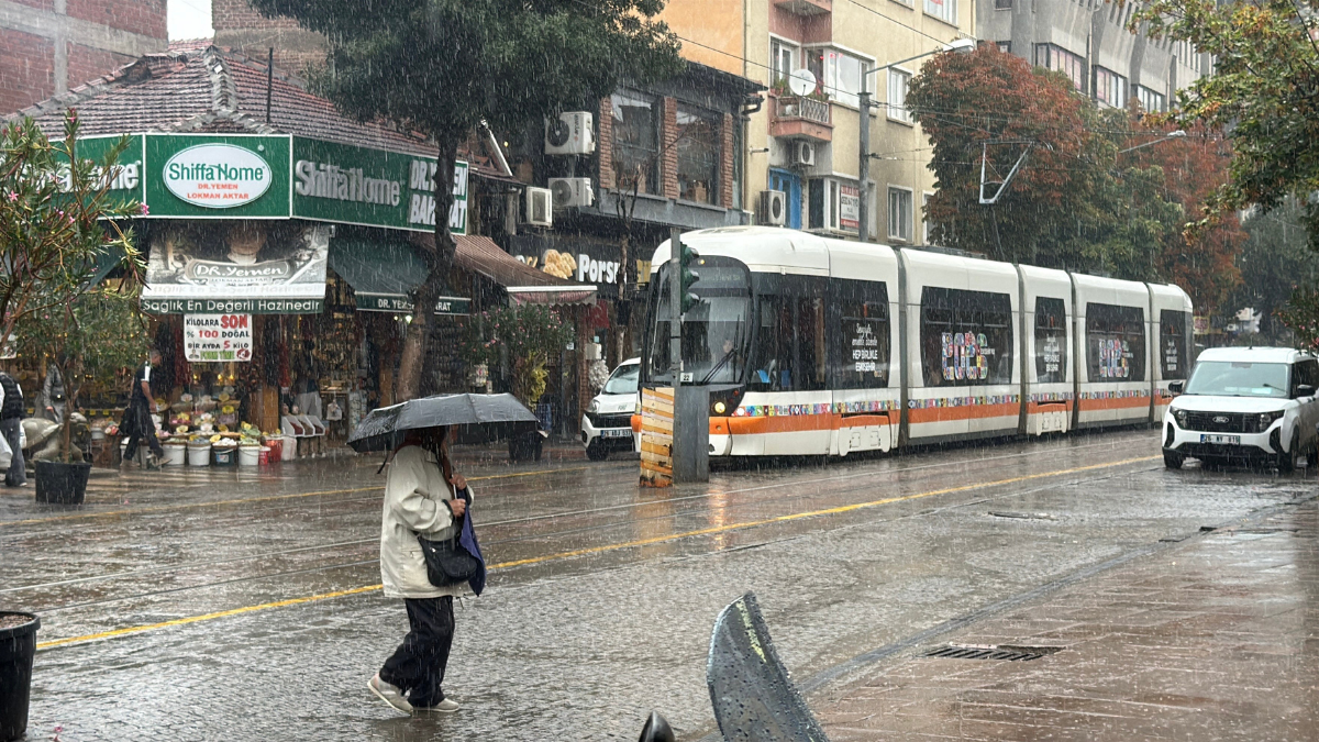 Eskişehir’de hafta sonu planı yapanlar dikkat! Yağışlı hava etkili olacak
