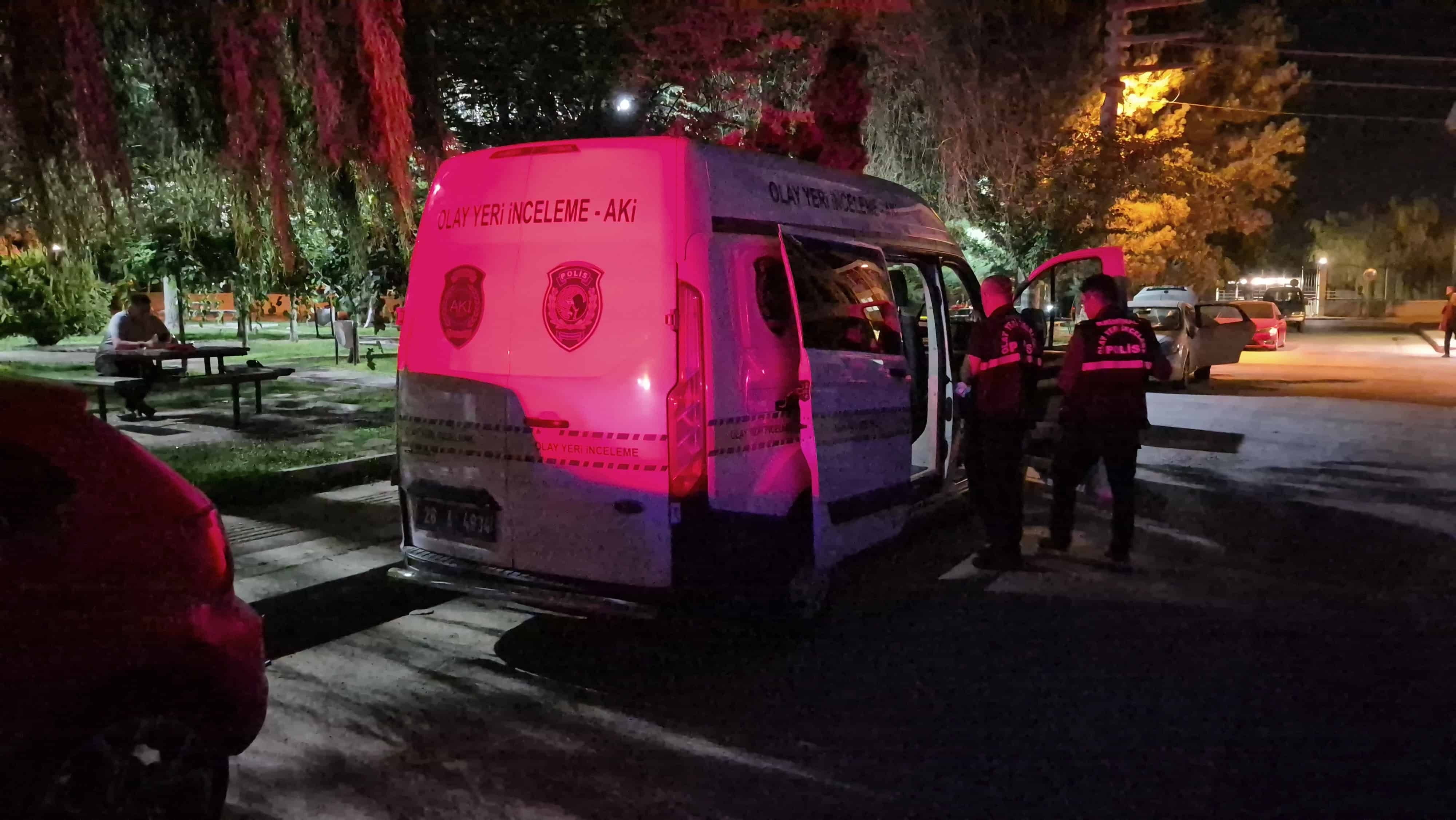 Eskişehir'de 2'Nci Kattan Düşen Kişi Yaralandı (2)