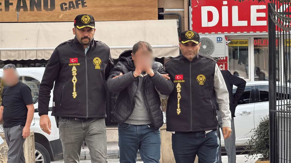 2017'den beri aranıyordu: Aranan cezaevi firarisi Eskişehir'de yakalandı
