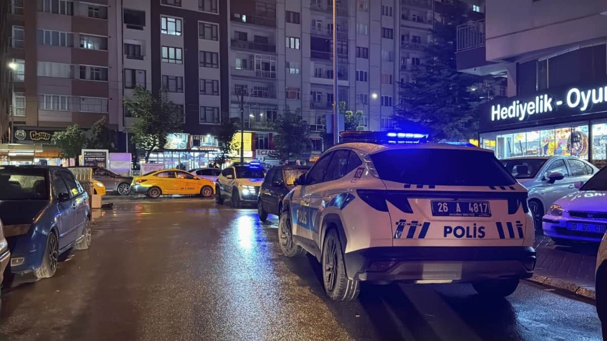Havaya Ateş Edip Dükkanda Saklanan Çocuk Darp Edildi1