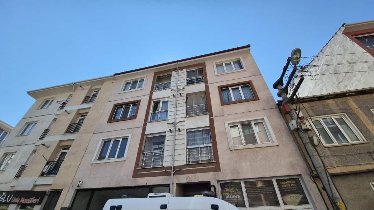 Yataktan Düştü (1)