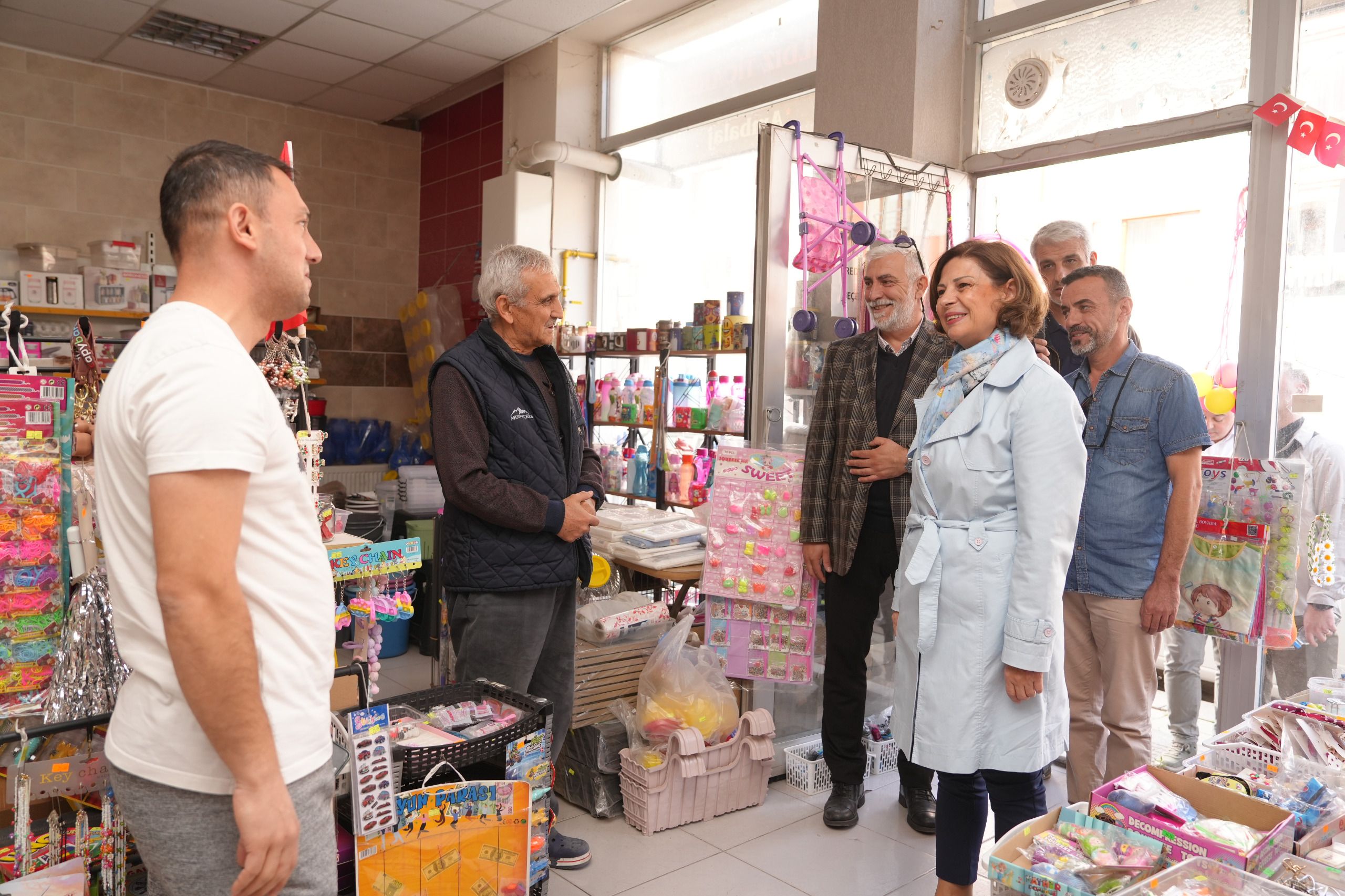 Başkan Ünlüceye, Şi̇ri̇ntepe’de Sicak Karşilama (13)