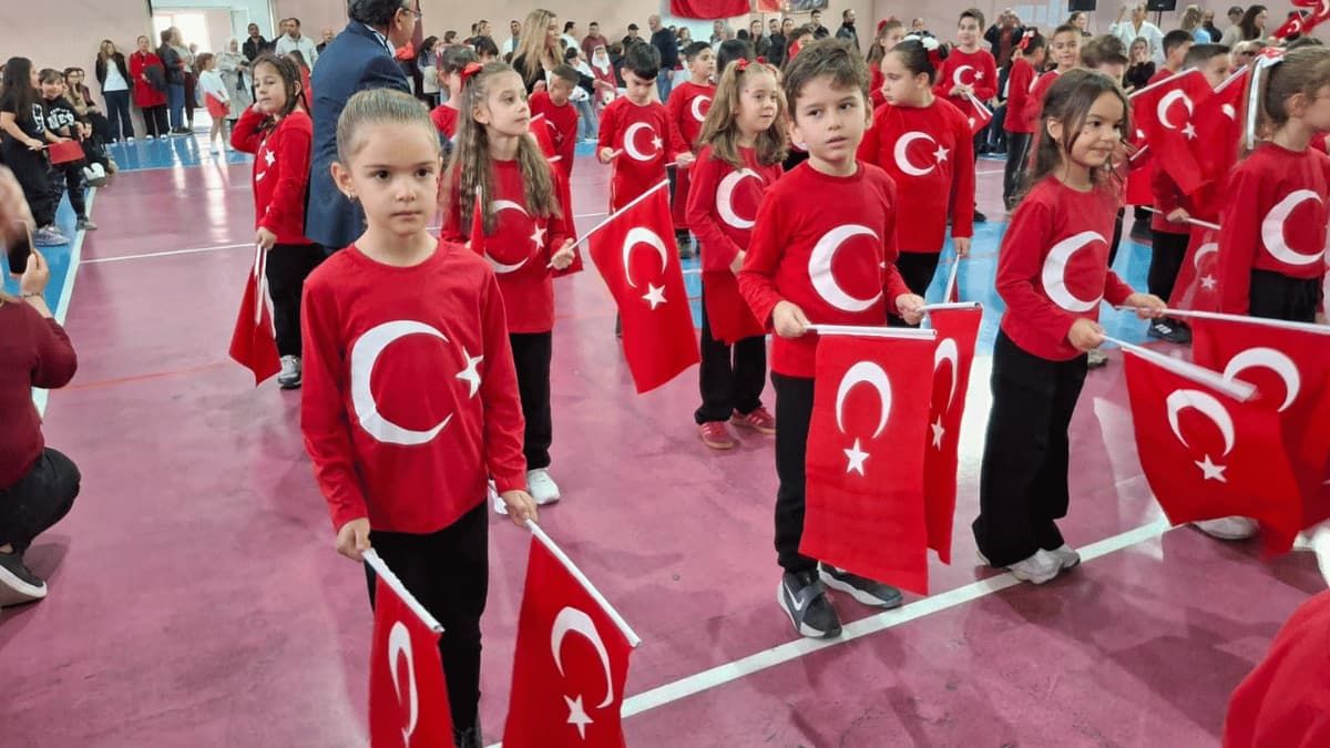 Dumlupınar İlköğretim Okulu’nda Cumhuriyet Bayramı Coşkuyla Kutlandı