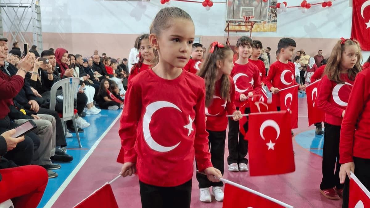 Dumlupınar İlköğretim Okulu’nda Cumhuriyet Bayramı Coşkuyla Kutlandı1