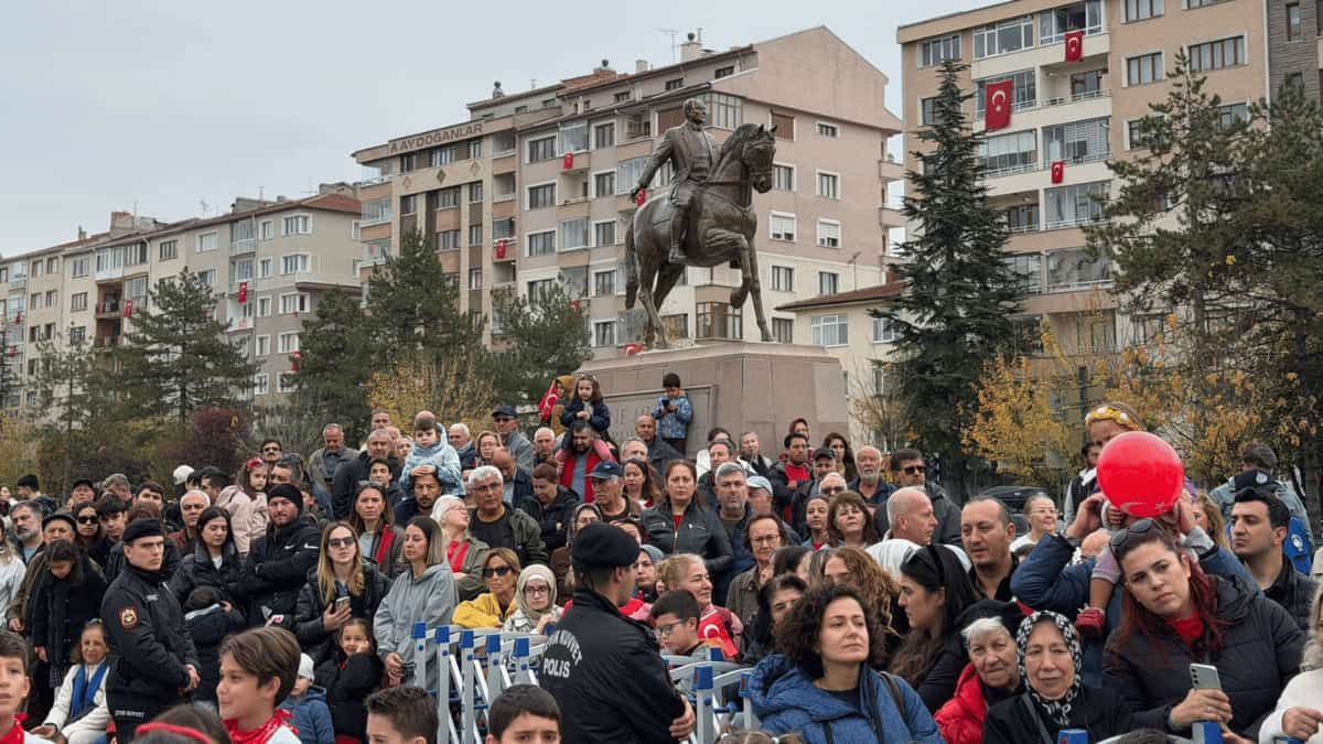 Eskişehir’de 29 Ekim Cumhuriyet Bayramı Coşkuyla Kutlandı3