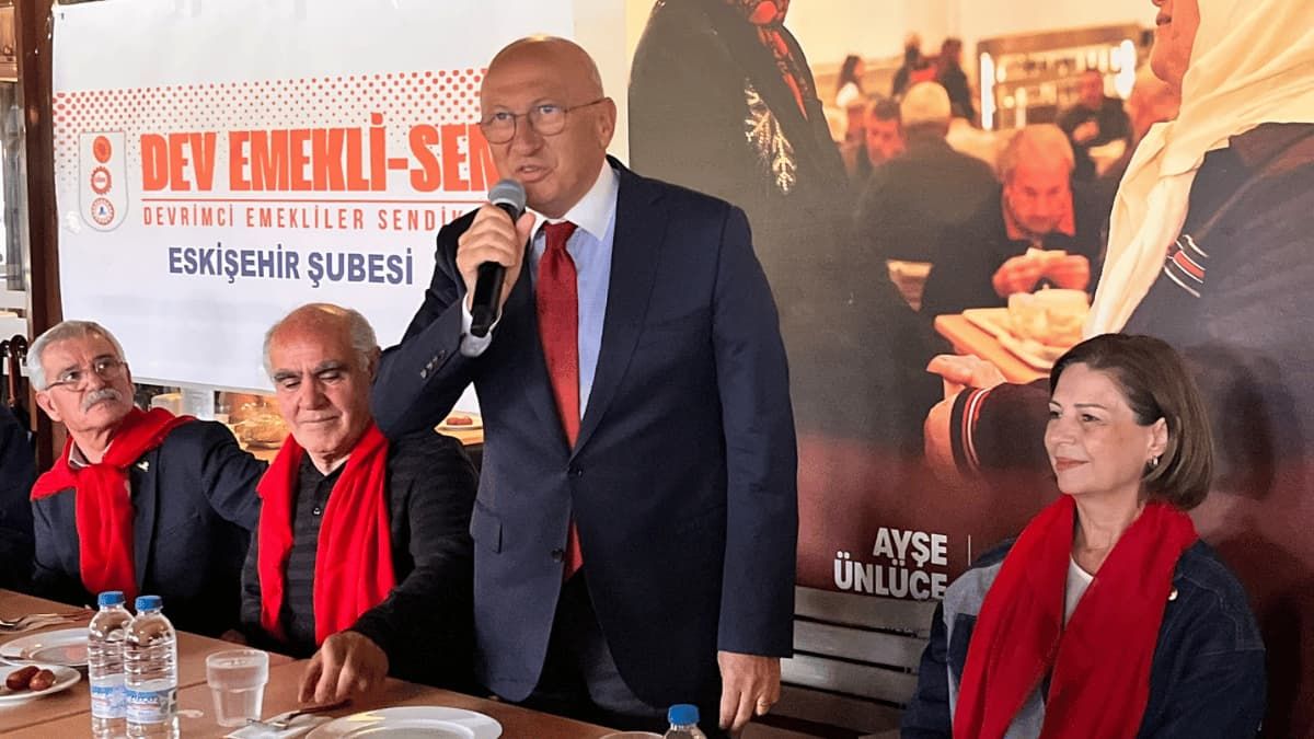 Eskişehir’de Emekliler Aynı Sofrada Buluştu “Sadaka Değil, Adalet Istiyoruz”1