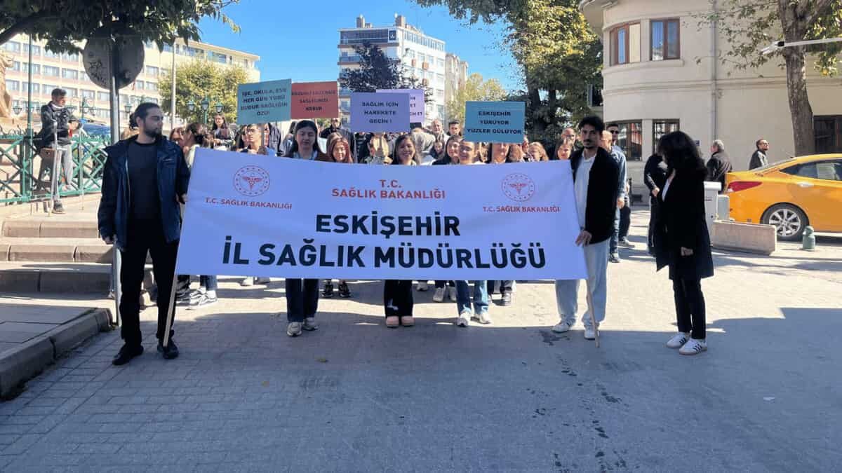 Eskişehir’de Sağlıklı Yaşam Için Yürüdüler