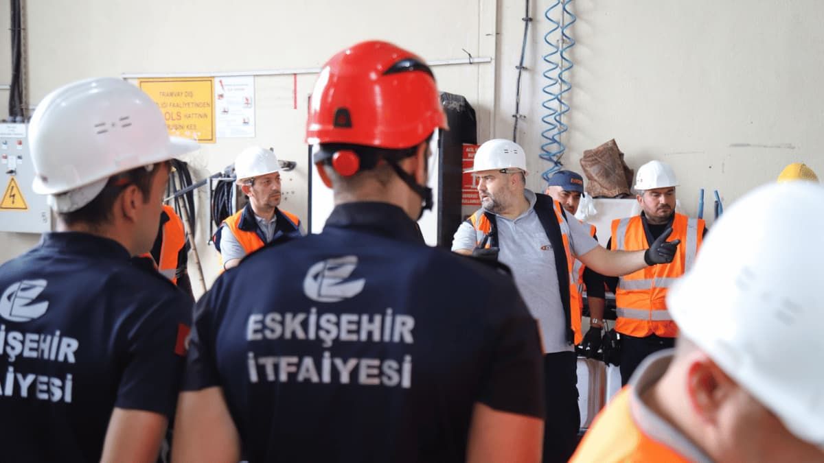 Estram’da İş Güvenli̇ği̇ Eği̇ti̇mleri̇ Sürüyor