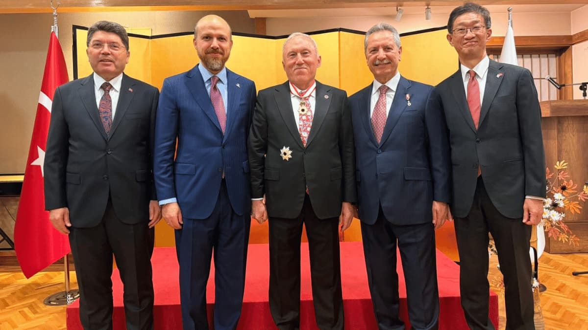 Murat Hoca’ya Japonya Devlet Nişanı verildi