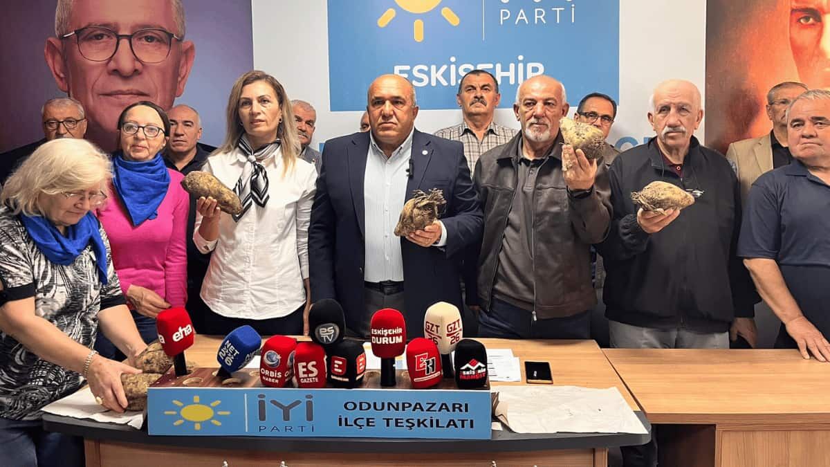 Şeker pancarında fiyat bekleyişi: Üretici 4 bin 500 TL istiyor, nakliyeci kontak kapatıyor
