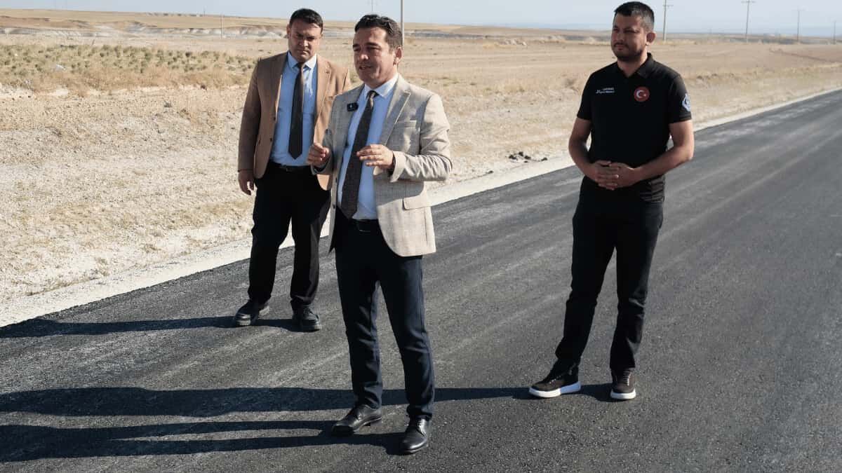 Sivrihisar Çeltik Bağlantı Yolunda Asfalt Çalışmaları Devam Ediyor1