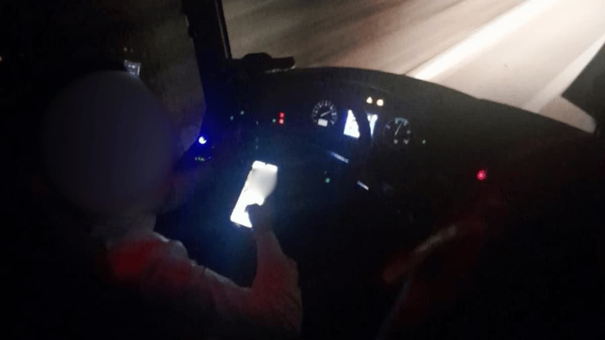 Eskişehir otobüsünde şok iddia: Direksiyon başında telefon kullandı, sigara içti!