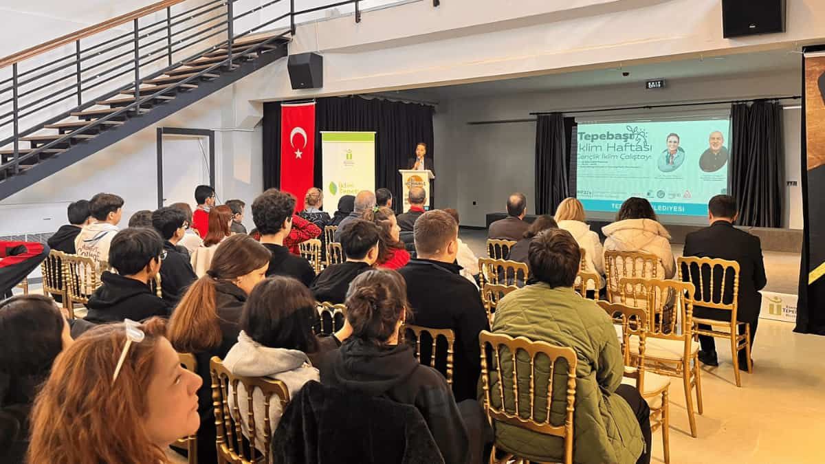 “Tepebaşı’nda İklim Haftası Başladı Gençlerin Önerileri Cop31’E Taşınacak”3